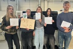 9. klase nodarbībā "Kā elektromagnētiskie viļņi tiek izmantoti ikdienas dzīvē?"